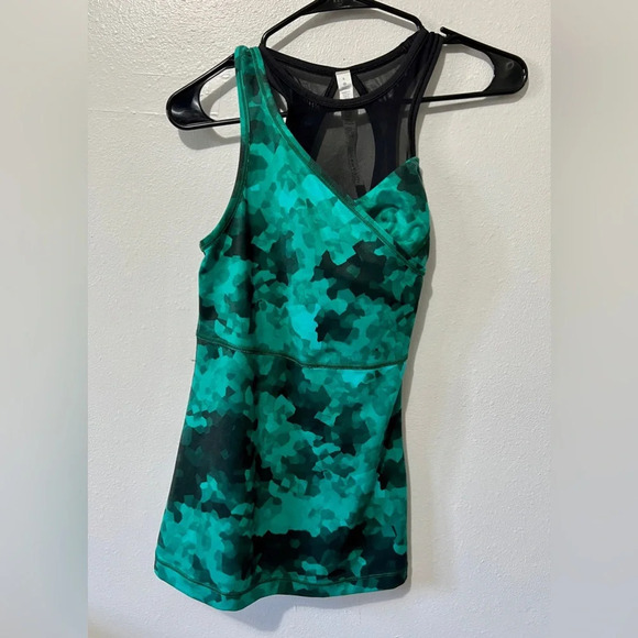 Lululemon Emerald Meshed Up 2-in-1 Tank Top - Size 4 - Picture 2 of 8
